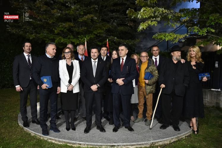 Abazović uručio zahvalnice istaknutim predstavnicima dijaspore u Beogradu