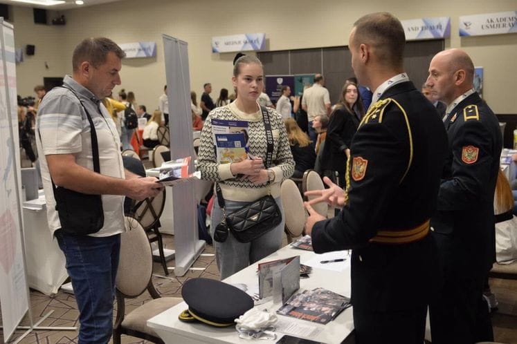 Ministarstvo odbrane na Sajmu obrazovanja u hotelu "Hilton"