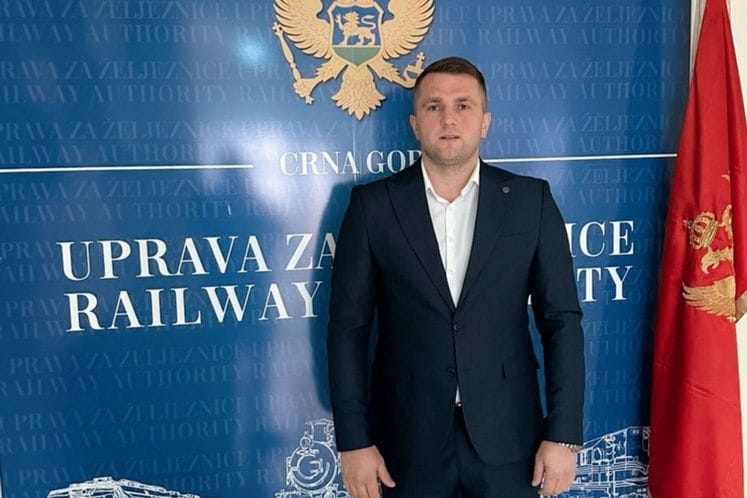 Denis Lukač
Direktor Uprave za željezni