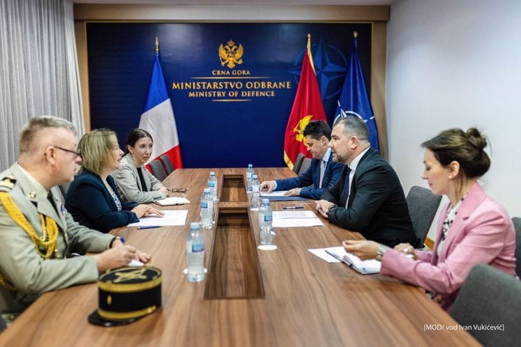 Krapović sa Maske: Inteziviranje saradnje Crne Gore i Francuske u oblasti odbrane