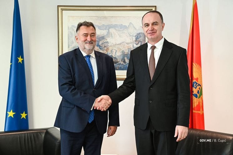 Potpredsjednik Gjeloshaj primio ambasadora Slovačke Borisa Gandela