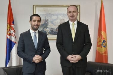 Potpredsjednik Nik Gjeloshaj sastao se sa ministrom unutrašnje i spoljne trgovine Srbije Tomislavom Momirovićem