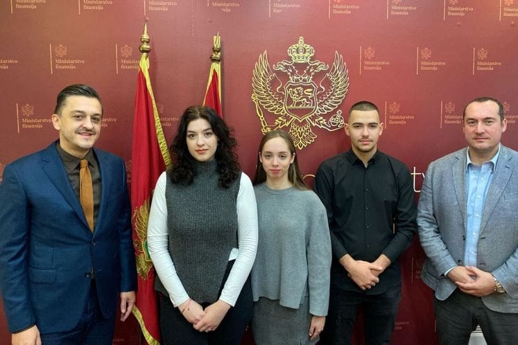 Ministar sa studentima Ekonomskog fakulteta