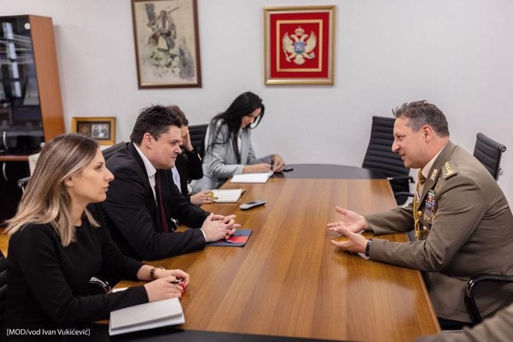 General-major Pešić sa izaslanikom odbrane Republike Italije pukovnikom Agostinom Piccirillom