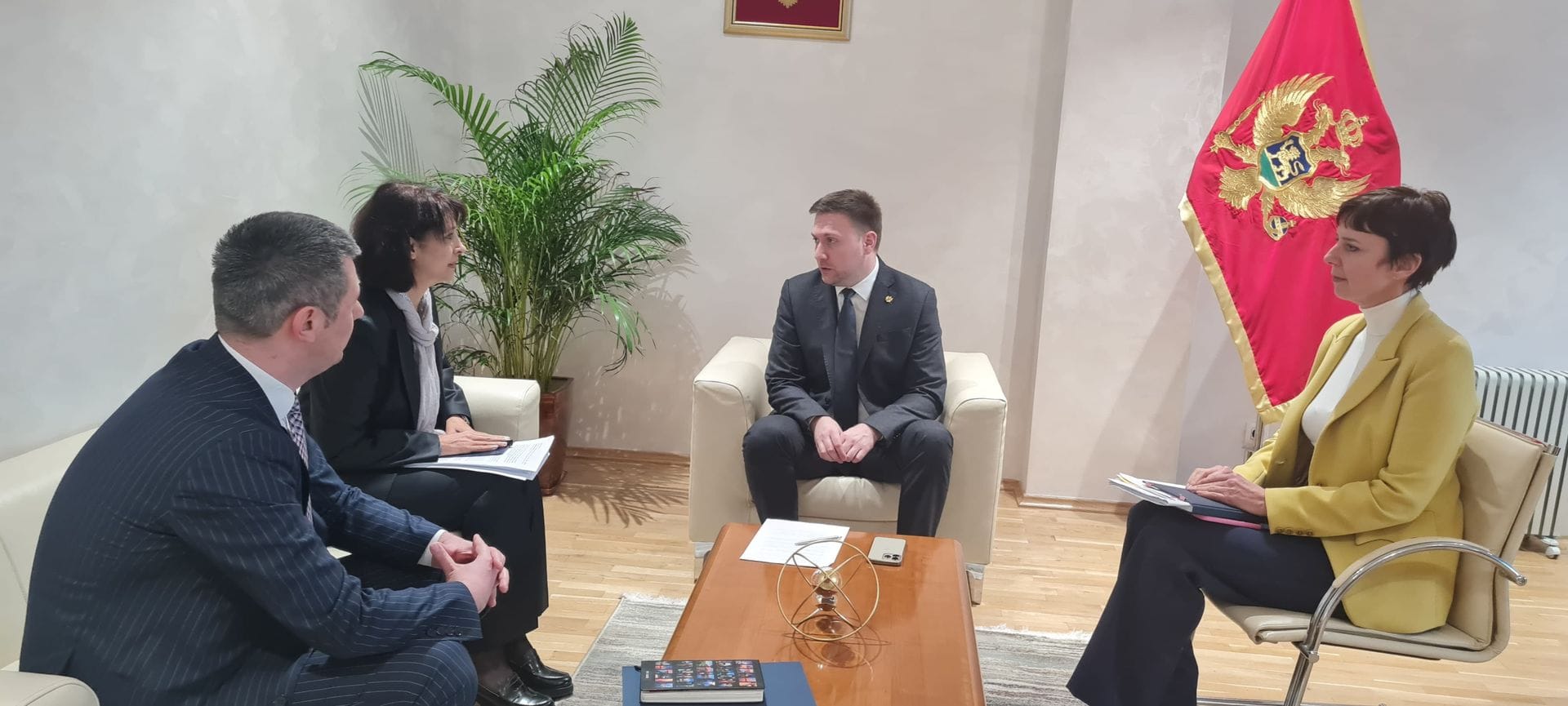 gallery.media[0].alt