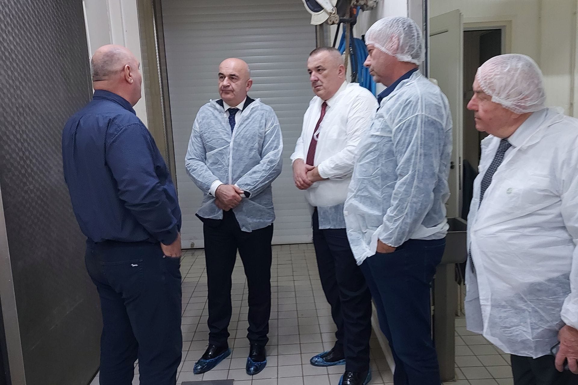 Ministar Joković posjetio proizvođače na Cetinju: Podrška razvoju domaće proizvodnje pršuta