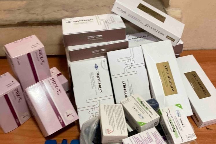 Carinici su periodu od 04. do 13.marta pojačanom kontrolom putnika i robe na graničnom prelazu Božaj oduzeli veću količinu neprijavljene robe, saopštila je Uprava carina.