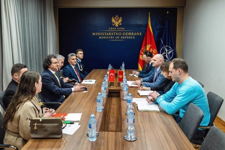 Delegacija Nacionalne odbrambene akademije Republike Turske, na čelu sa pukovnikom Fatihom Guldalom, boravila je u posjeti Ministarstvu odbrane