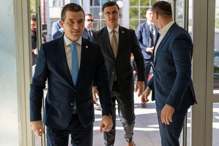 Bečić i Šaranović posjetili Specijalno policijsko odjeljenje