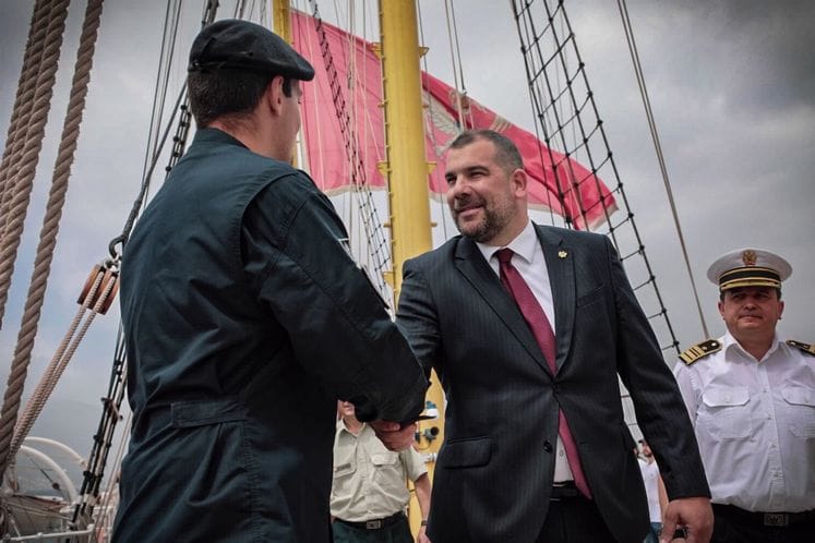 Ministar odbrane Dragan Krapović, posjetio školski brod “Jadran”