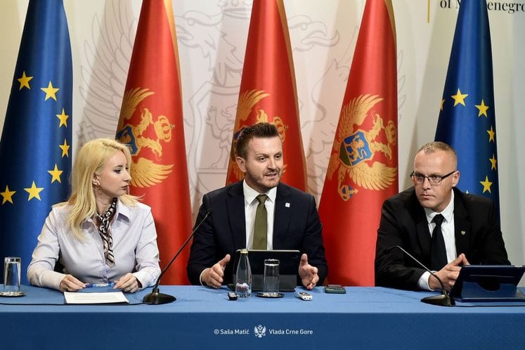 Vlada kreirala program obuka za pripemu držanih službenika za rad u institucijama EU