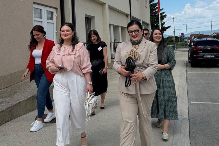 Ministarka Nišić sa saradnicima posjetila Dom starih u Nikšiću