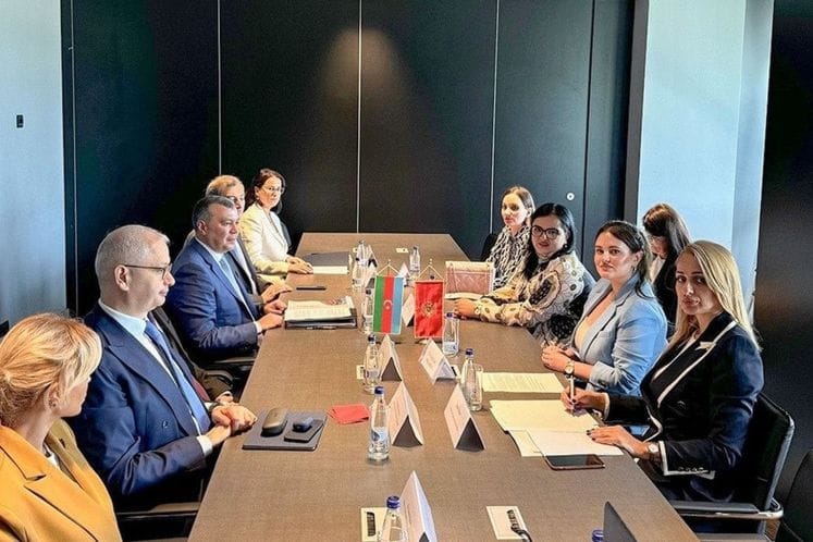 ФОТО: Министарка рада и социјалног старања Наида Нишић одржала је билатерални састанак са министром рада и социјалне заштите Републике Азербејџан, Сахилом Бабаyевим