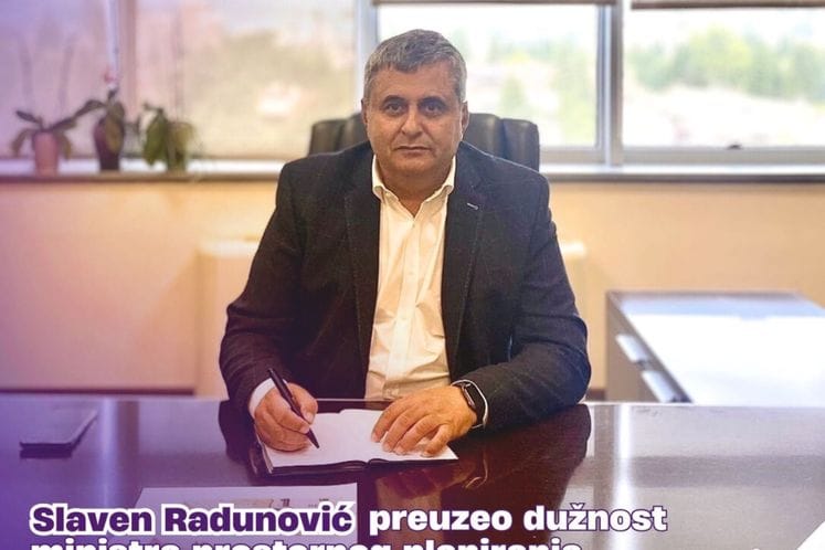 Slaven Radunović preuzeo dužnost ministra prostornog planiranja, urbanizma i
državne imovine