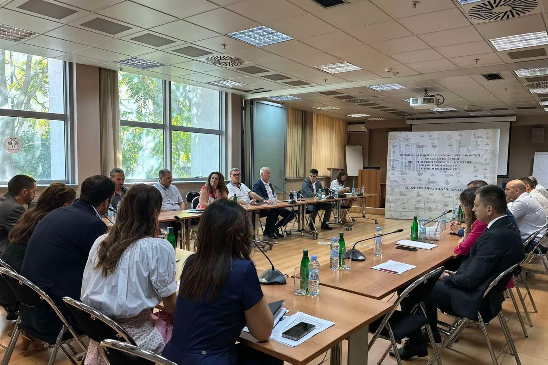 Kordić sa hotelijerima u Crnoj Gori: Potrebna nova krovna strategija za razvoj turizma