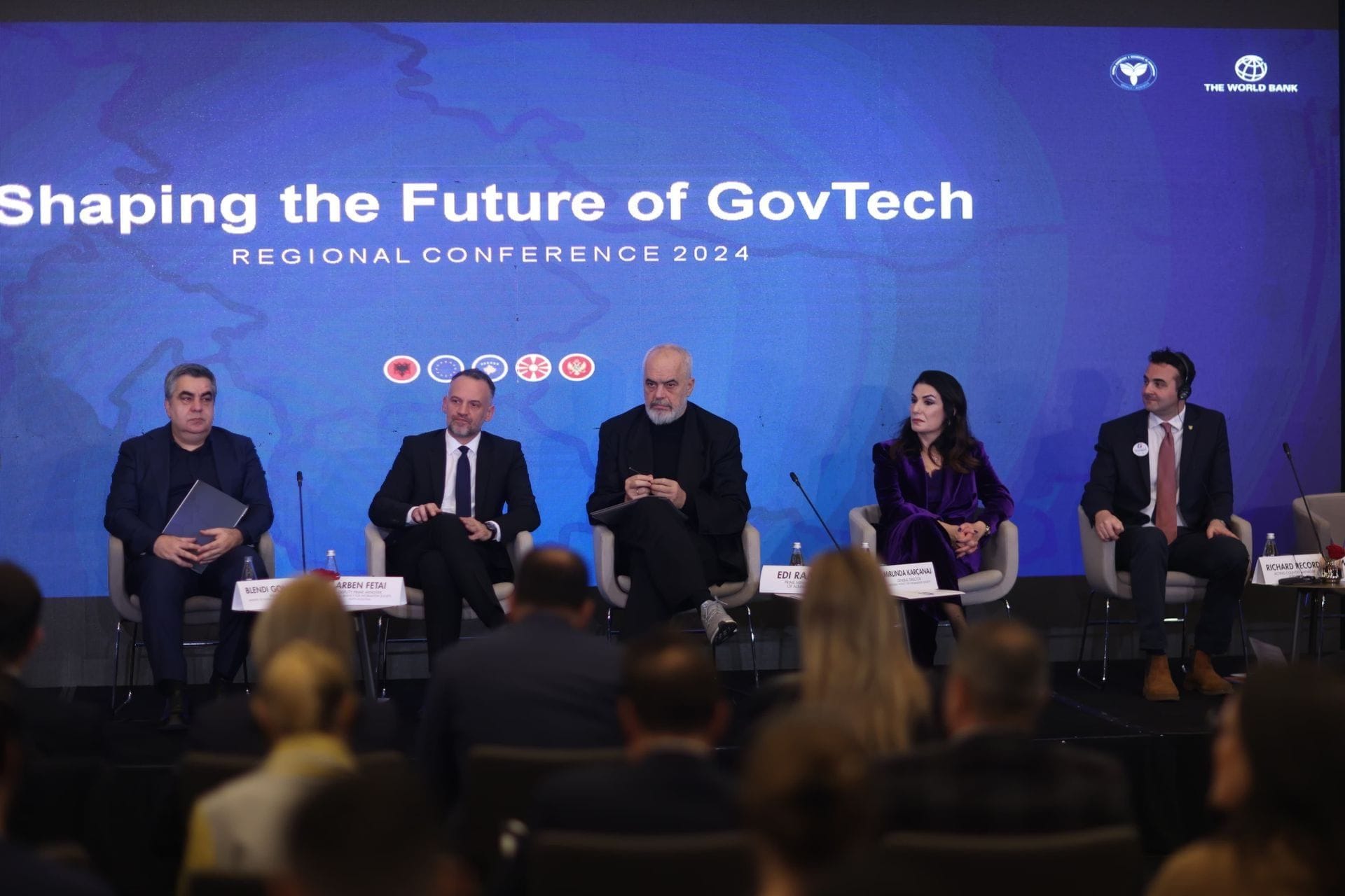 Dukaj na konfereciji - Oblikovanje budućnosti vladinih tehnologija (GovTech), u  Tirani