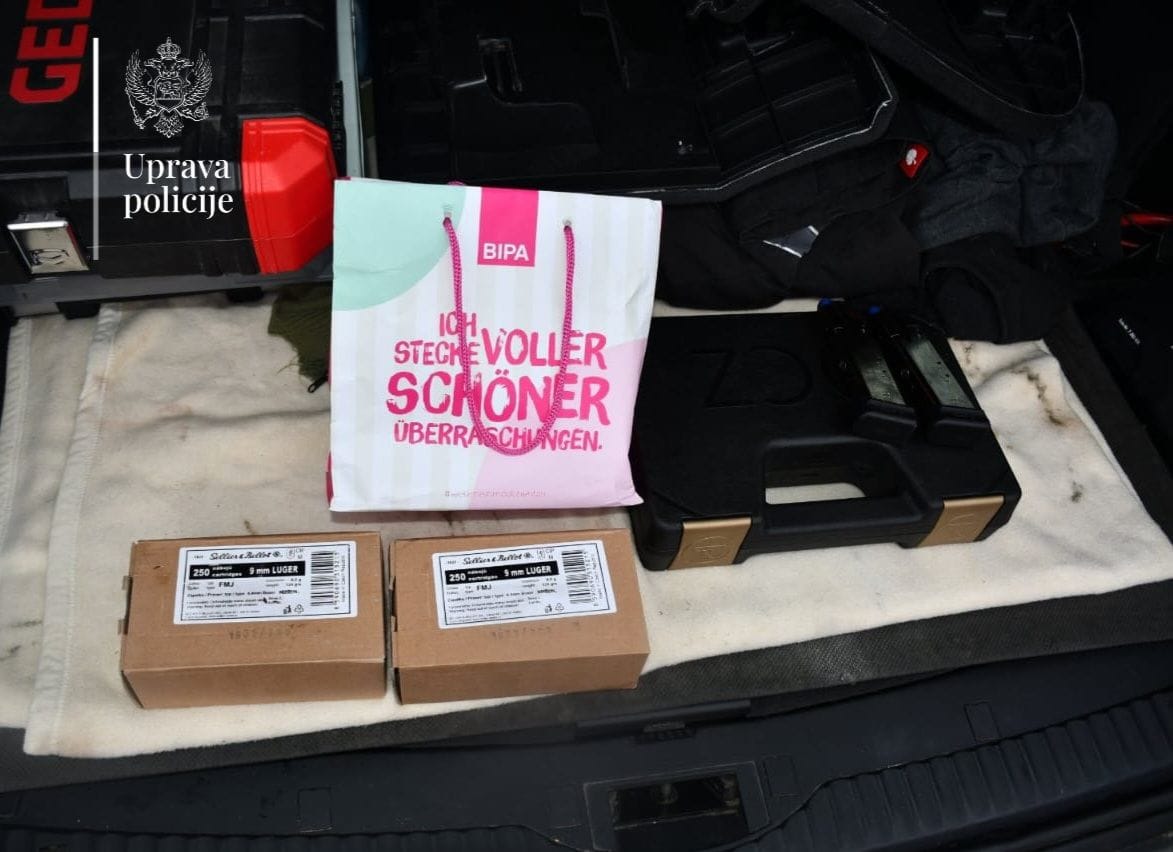 gallery.media[0].alt