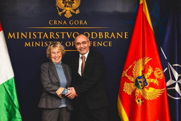 Delegacija Komisije za spoljne poslove i odbranu italijanskog Senata u Ministarstvu odbrane: Marković sa Kraksi