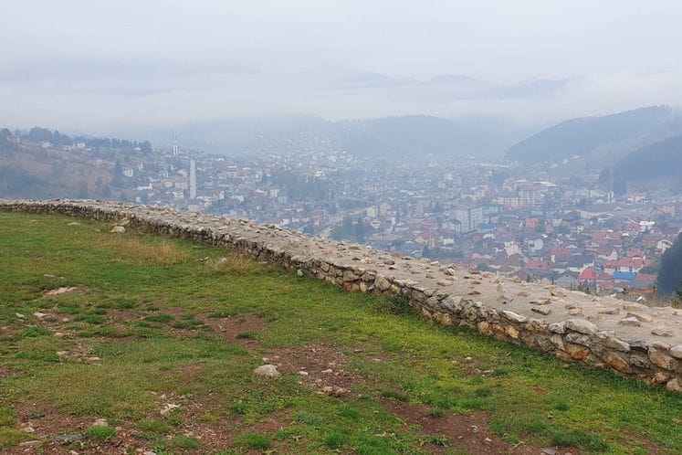 Gradina iznad ganića krša