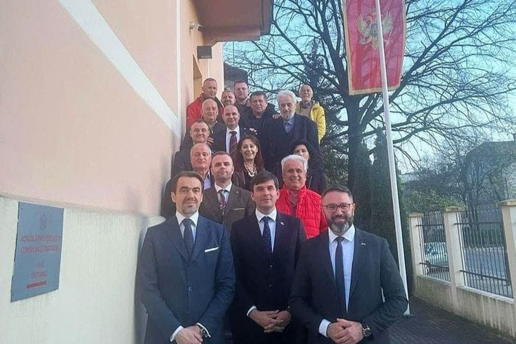 Ministar Mirsad Azemović na sastanku sa predstavnicma dijaspore u Sloveniji