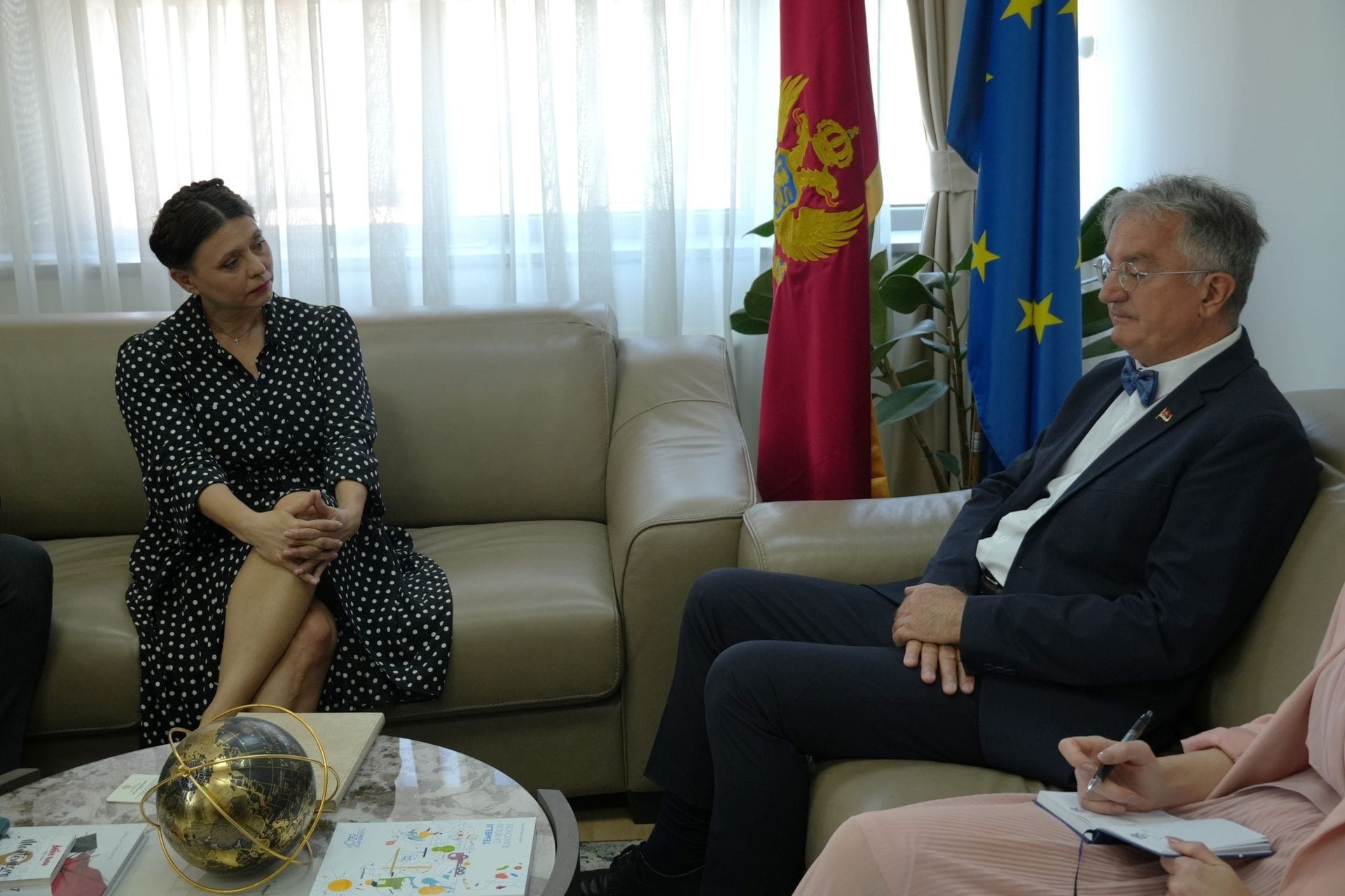 Ministar turizma Simonida Kordić, sastala se sa ambasadorom Srbije u Crnoj Gori Nebojšom Rodićem.