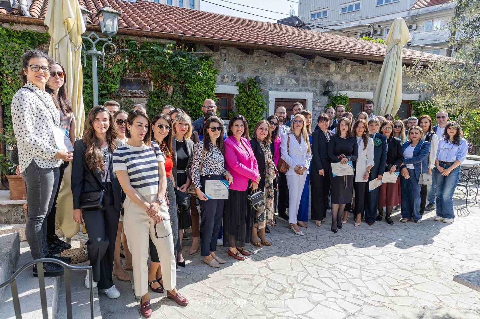 gallery.media[0].alt