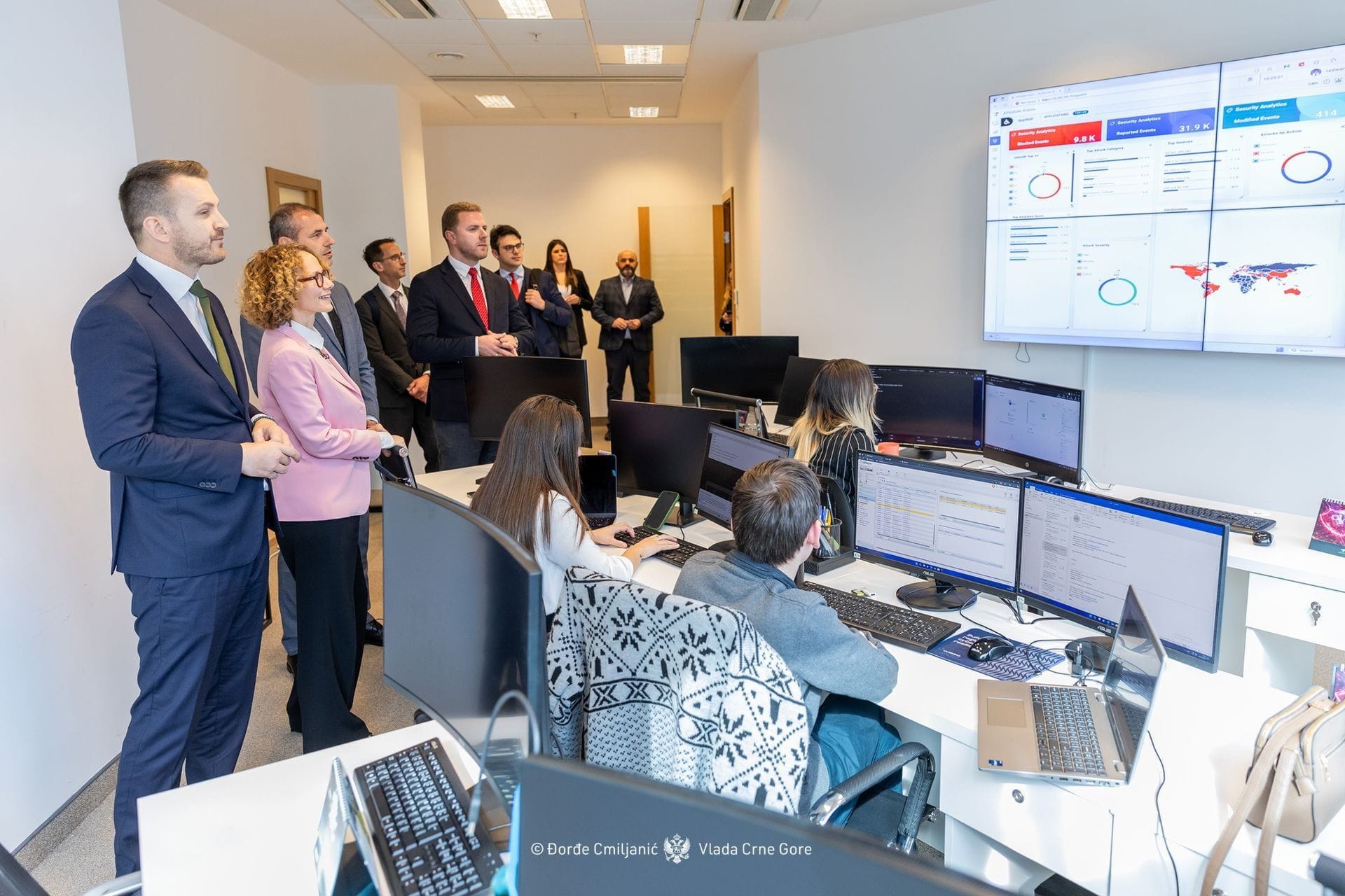 Zamjenica GS NATO-a posjetila WB3C i GSOC: Crna Gora doprinosi kolektivnoj sajber bezbjednosti