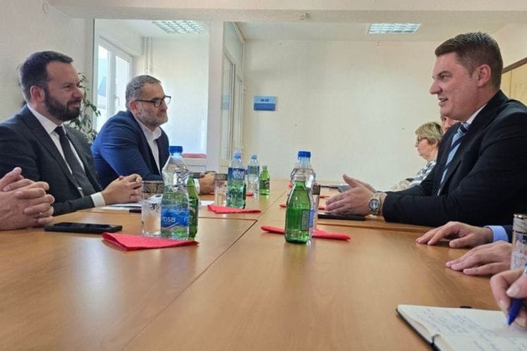 Министар Шахмановић посјетио Гусиње и Плав: Разговор о пројектима за развој инфраструктуре, туризма и локалне привреде