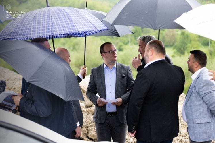 Ćulafić obišao lokaciju budućeg regionalnog centra za upravljanje otpadom u Bijelom Polju: Važna saradnja sa lokalnim samoupravama i stavovi lokalnog stanovništva Ćulafić obišao lokaciju budućeg regionalnog centra za upravljanje otpadom u Bijelom Polju: Važna saradnja sa lokalnim samoupravama i stavovi lokalnog stanovništva