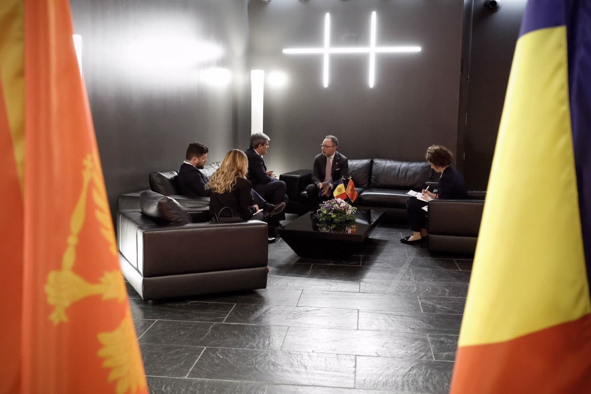 Ibrahimović sa predsjednikom Vlade Xavierom Espotom Zamorom