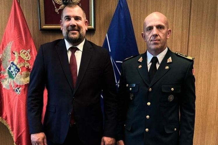 На маргинама НАЦ-а: Краповић са новим НГШ бригадним генералом Вуксановићем На маргинама НАЦ-а: Краповић са новим НГШ бригадним генералом Вуксановићем