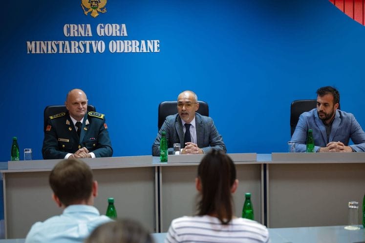 Studenti Humanističkih studija Univerziteta Donja Gorica u sudijskoj posjeti Ministarstvu odbrane