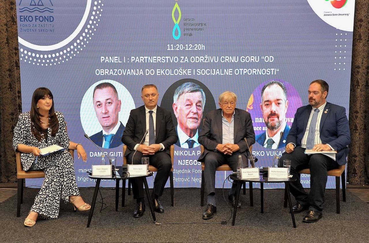 gallery.media[0].alt