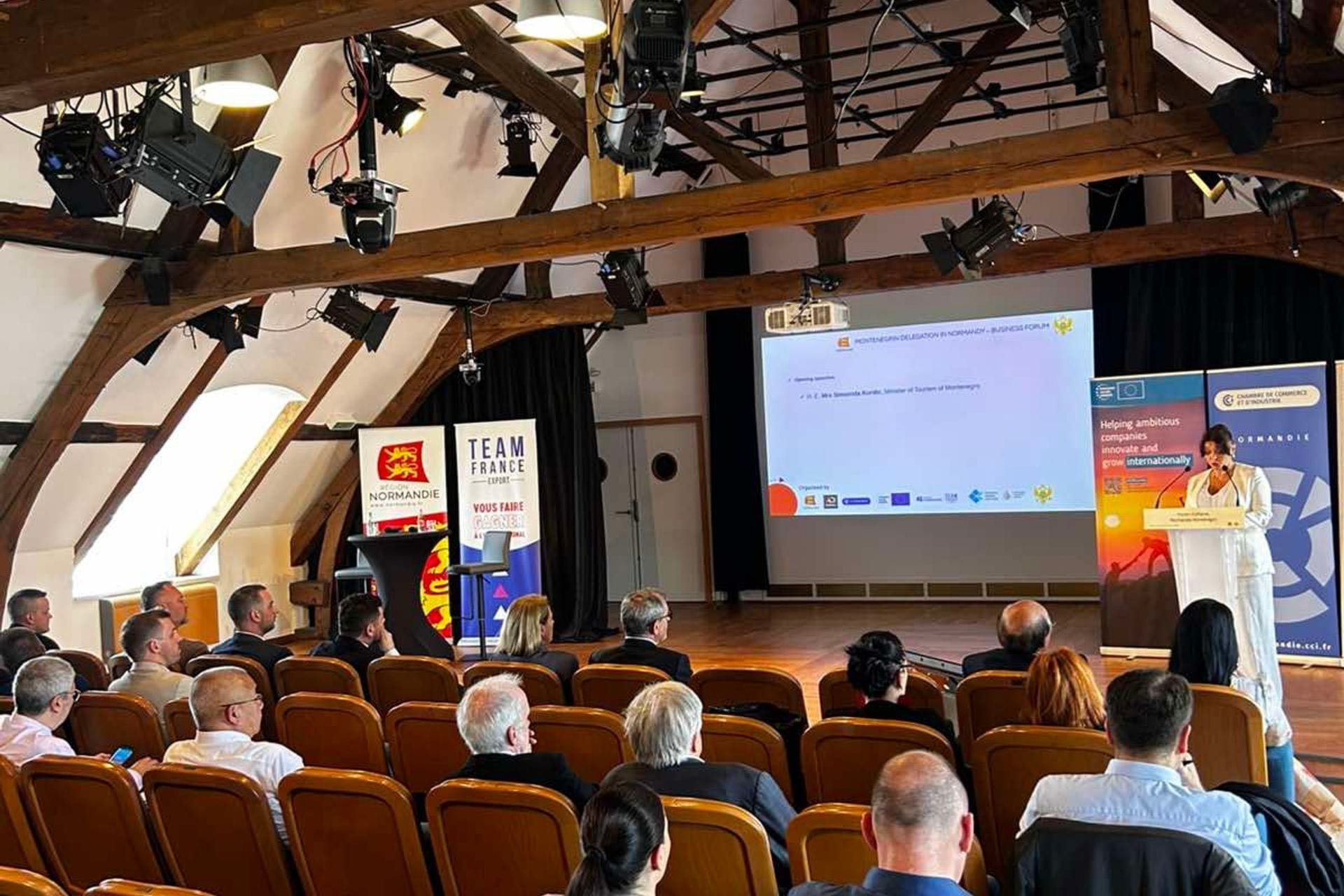 Kordić na Biznis forumu u Normandiji