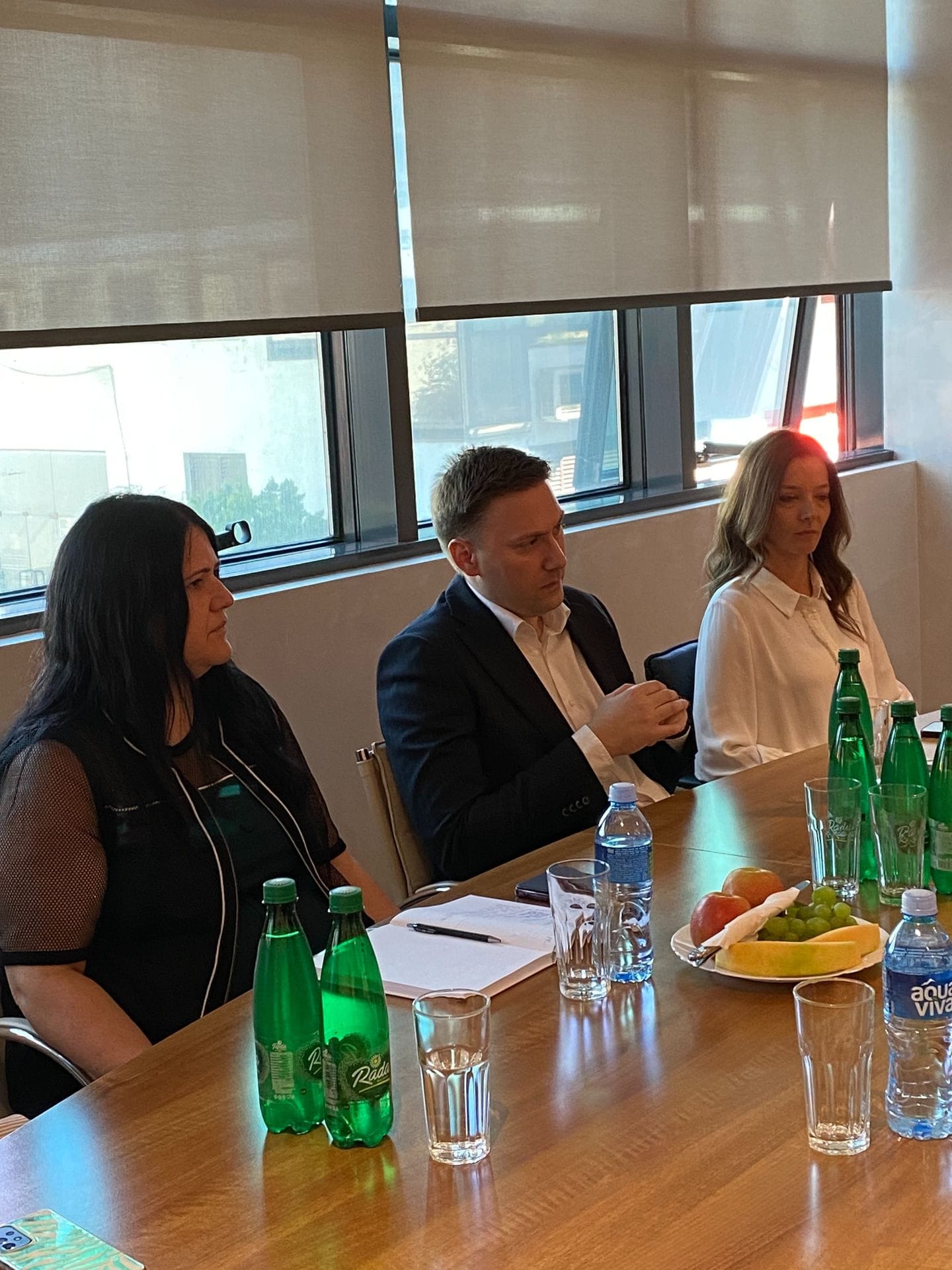 gallery.media[0].alt