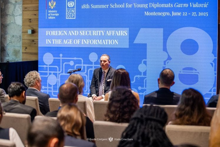 Потпредсједник Ивановић отворио други дан Љетње школе за младе дипломате