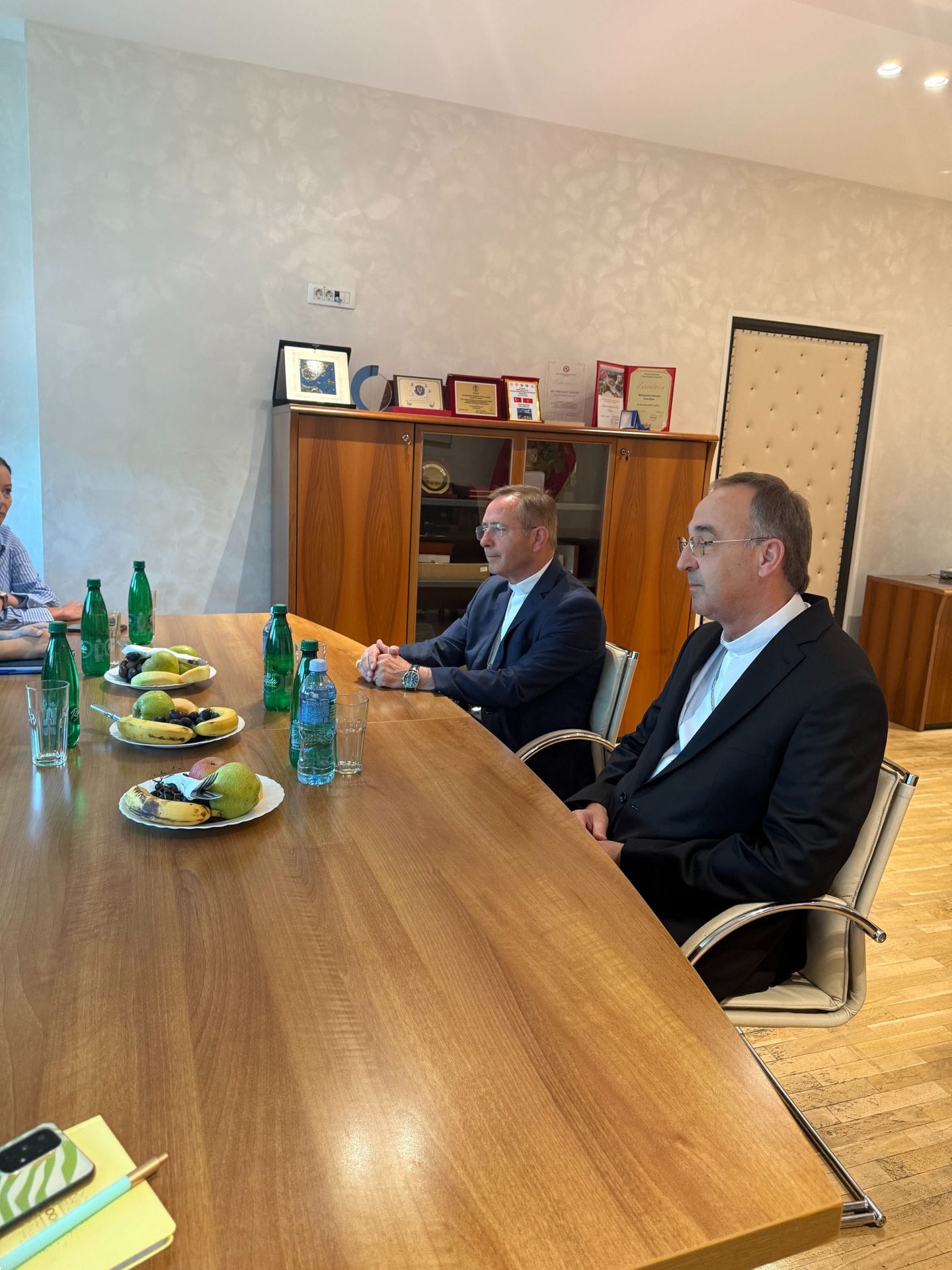 gallery.media[0].alt