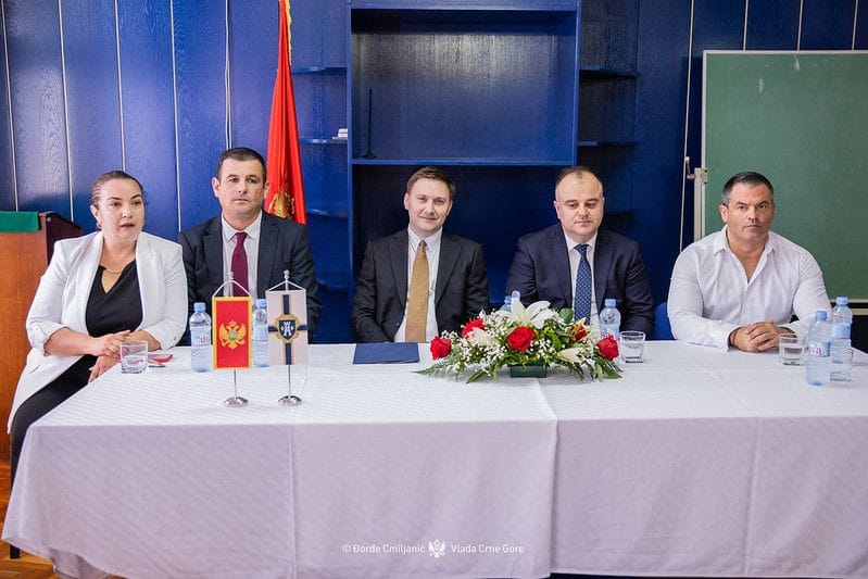 gallery.media[0].alt