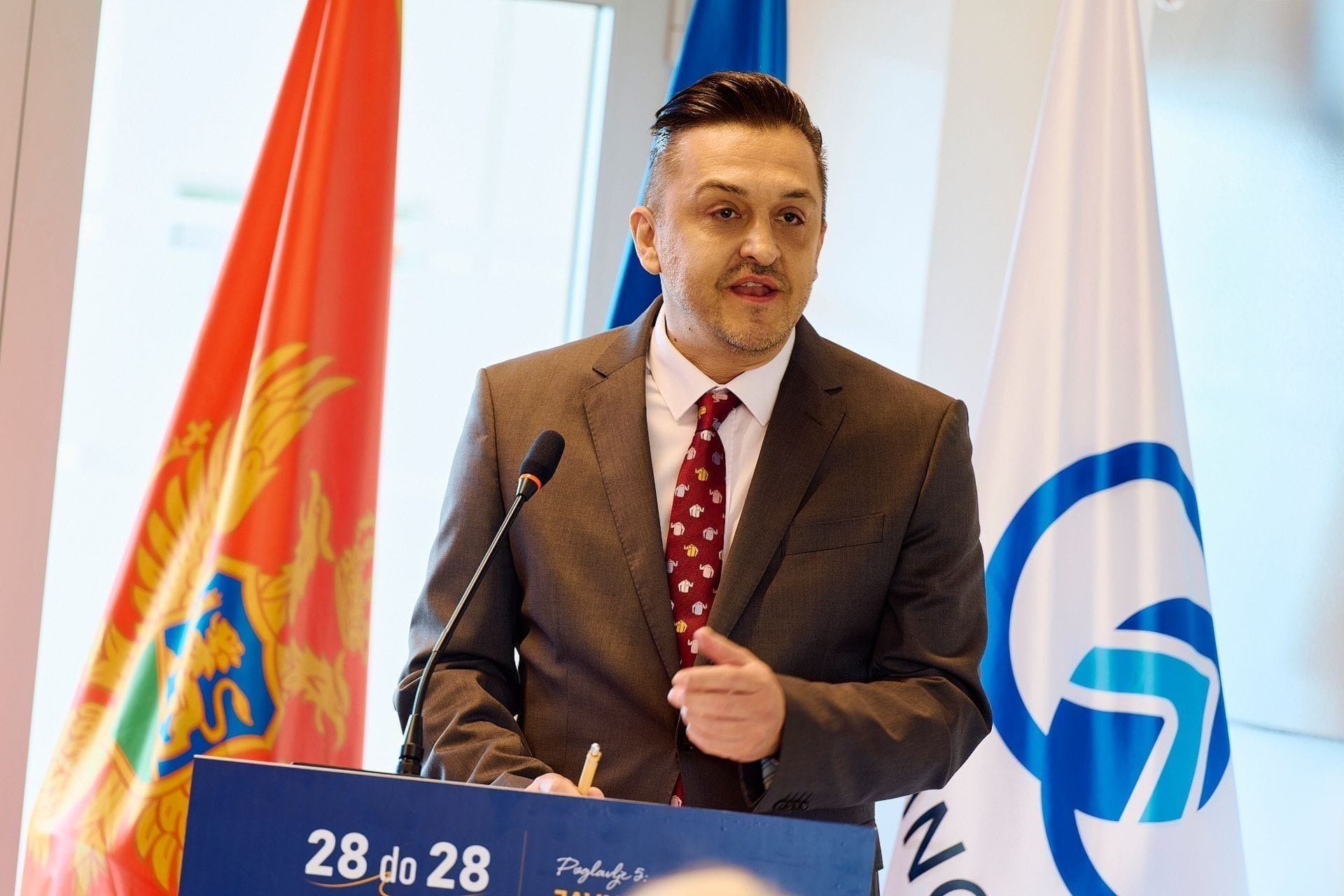 ministar finansija novica vukovic