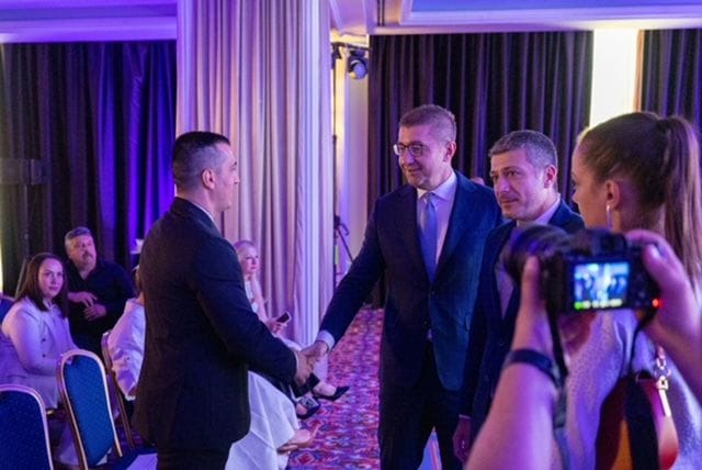 gallery.media[0].alt