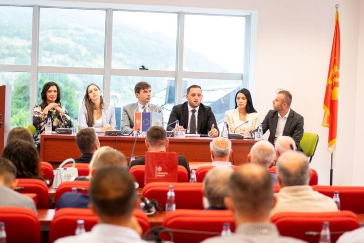 Održan Biznis Forum u Gusinju: Lokalne zajednice trebaju biti ključni partneri u privlačenju investicija