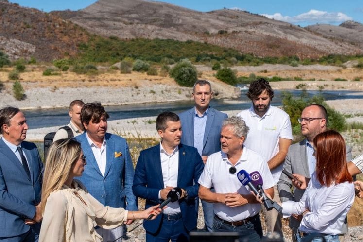 U okviru kampanje “Čuvaj da te čuva” počelo čišćenje i sanitarne zone vodoizvorišta Bolje Sestre