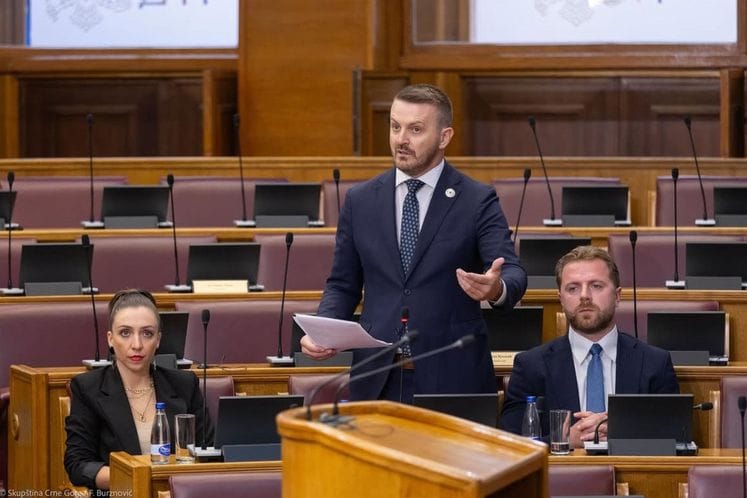 Министар Дукај