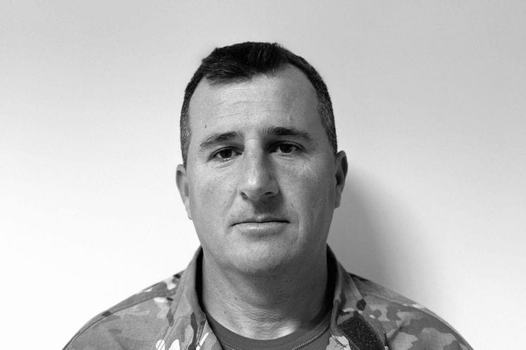 Mlađi vodnik Dejan Božović iz Danilovgrada smrtno je stradao, a vodnik Marko Iković zadobio je teške tjelesne povrede