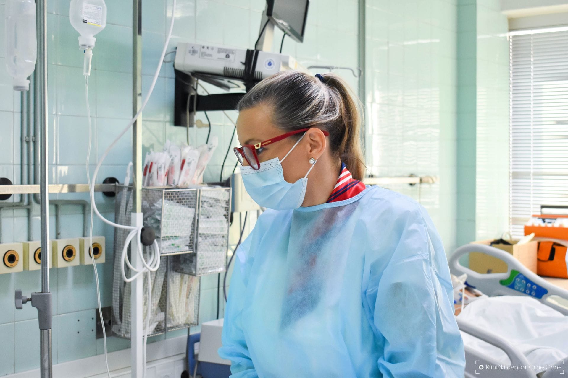 gallery.media[0].alt