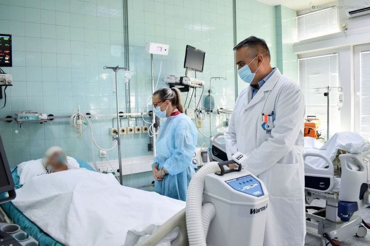 Представници Министарства здравља и КЦЦГ обишли повријеђеног војника – стање стабилно, предстоји опоравак