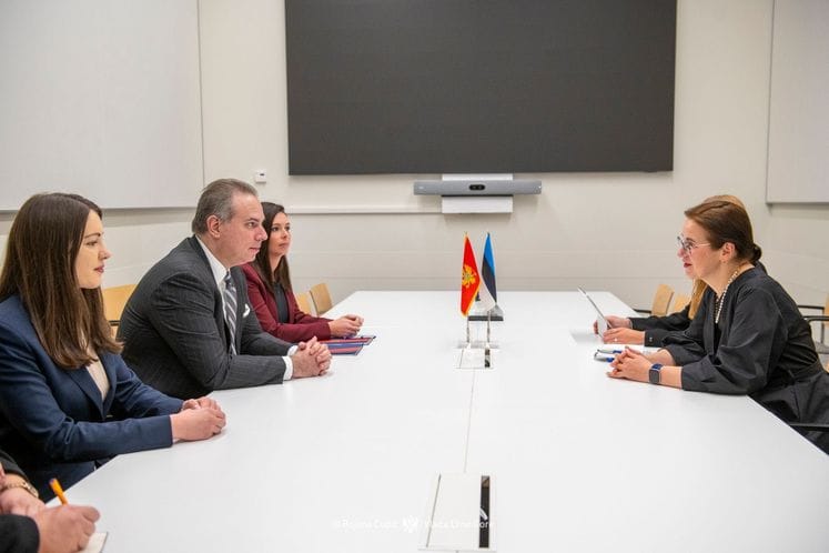 Филип Ивановић - Лиса-Ли Пакоста