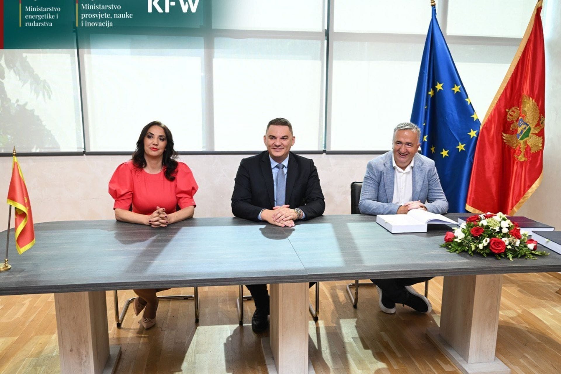 Ugovor za škole u Beranama i Bijelom Polju