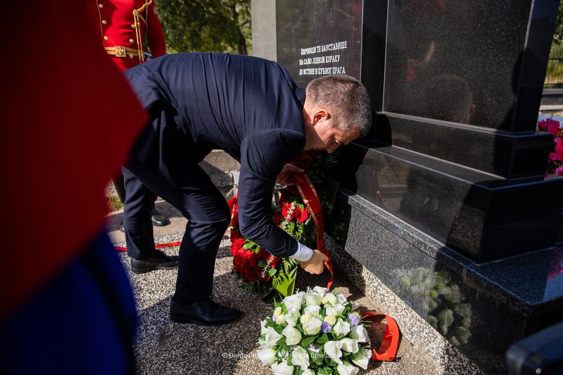 Bečić, Šaranović i Šćepanović položili vijenac grob i odali počast Slavoljubu Šćekiću