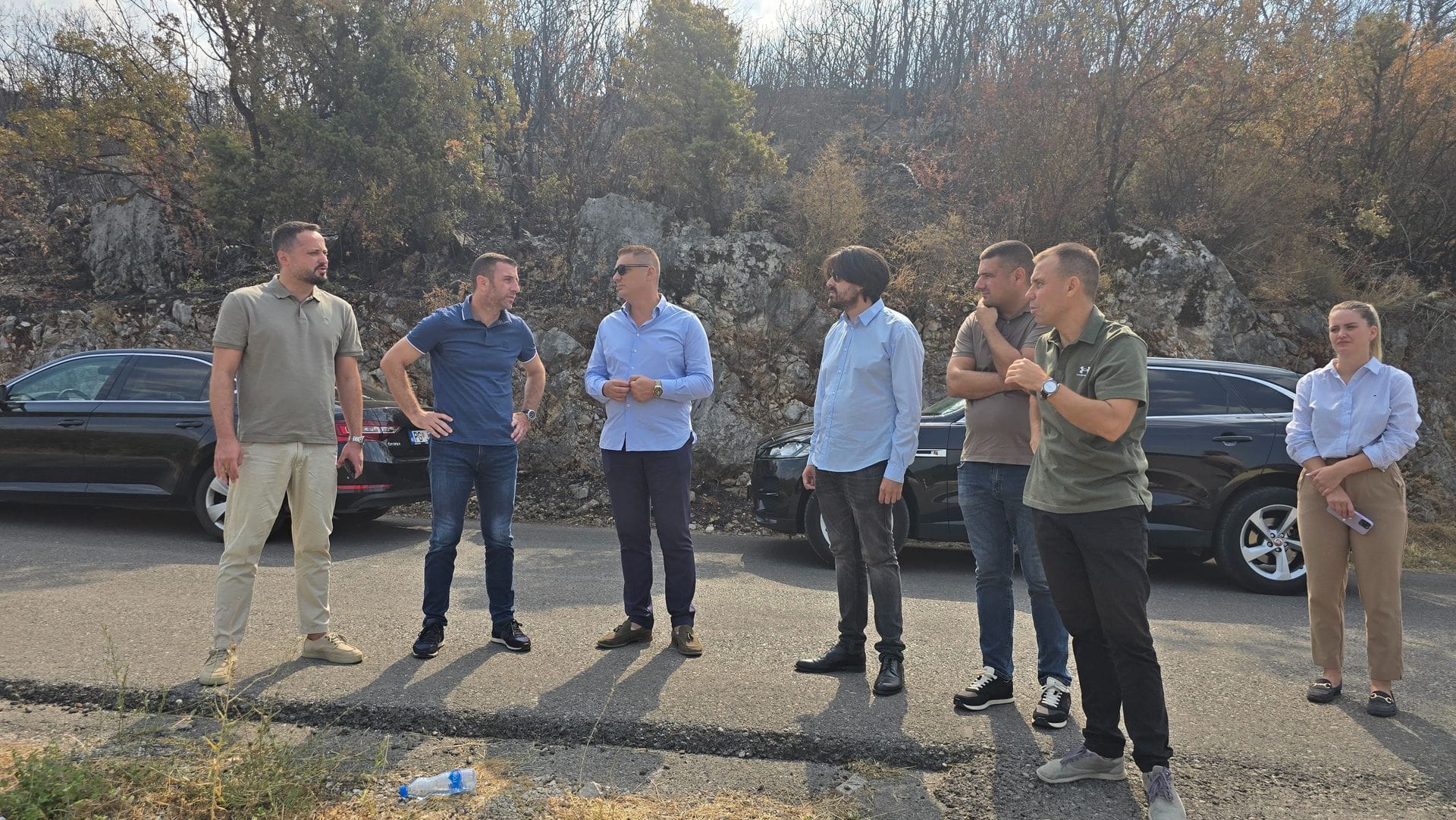 gallery.media[0].alt